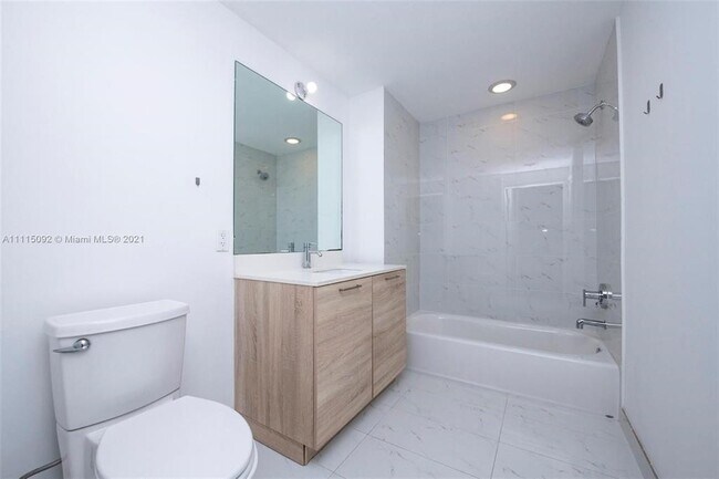 Building Photo - 16385 Biscayne Blvd