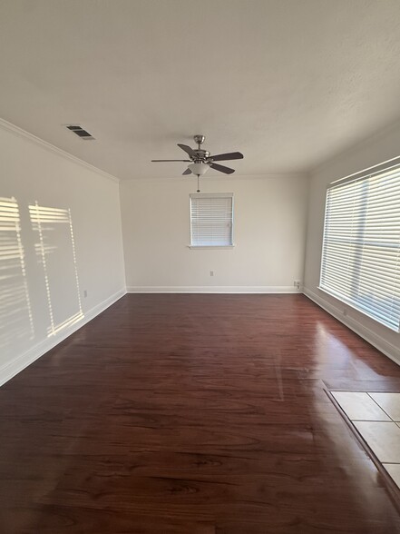 Building Photo - 3403 Tambour Dr