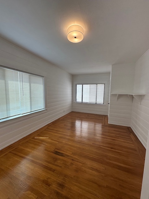 Building Photo - 707 26th Ave