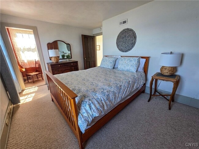 Building Photo - 5358 W Lake Rd