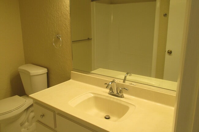 Building Photo - 10789 N Military Trl