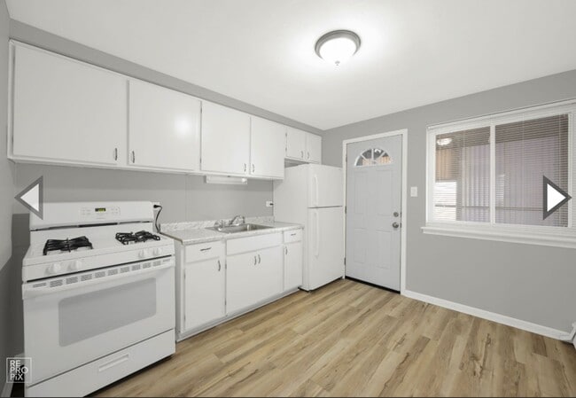 Building Photo - 3129 48th Ct