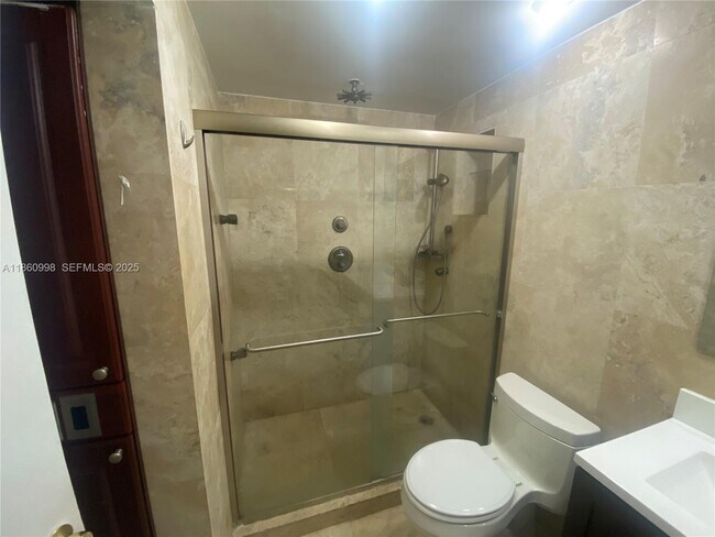 Building Photo - 7899 NE Bayshore Ct