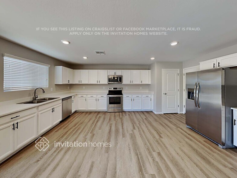 Building Photo - 1102 Canyonlands Ct