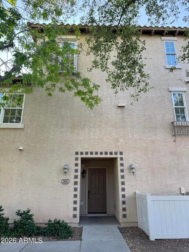 Building Photo - 3691 E Leslie Dr