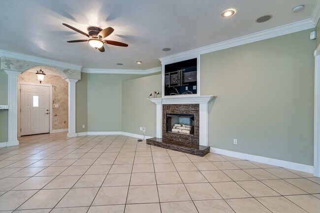 Building Photo - 3822 Indigo Cir