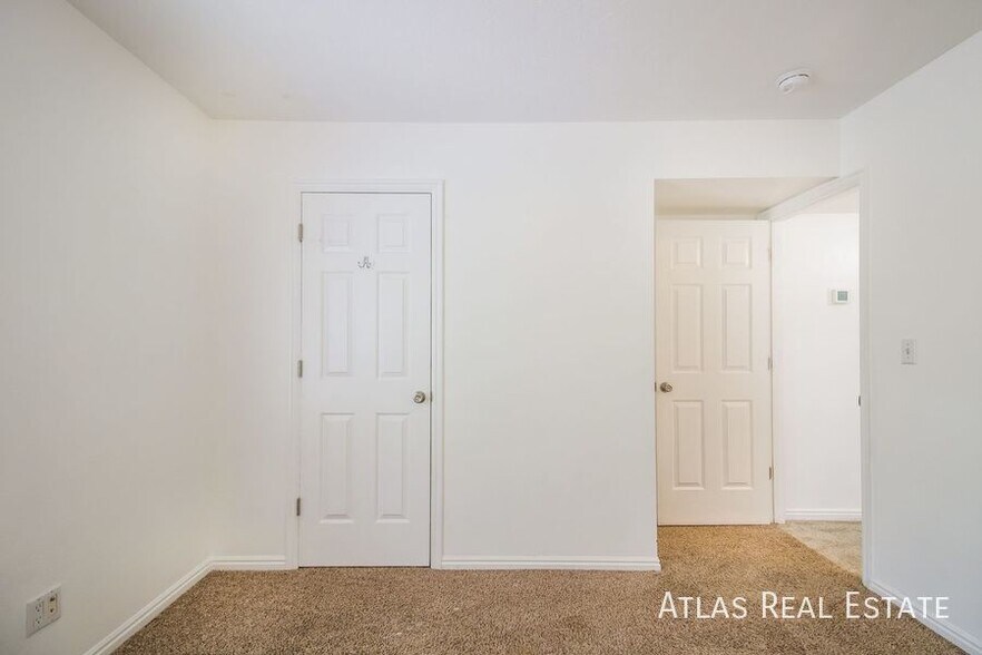 Building Photo - 7814 N Mountain Ash Way