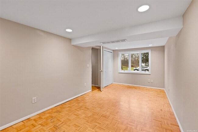 Building Photo - 34 Bobcat Ln