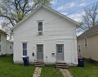 Building Photo - 432 Miami St