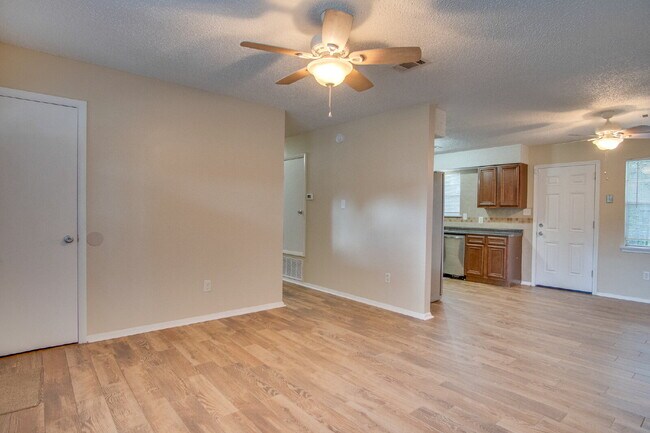 Building Photo - Updated Southwest Pensacola 3BR Home Near NAS Pensacola with Garage & Fenced Backyard