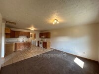 Building Photo - 214 Woodsview Dr