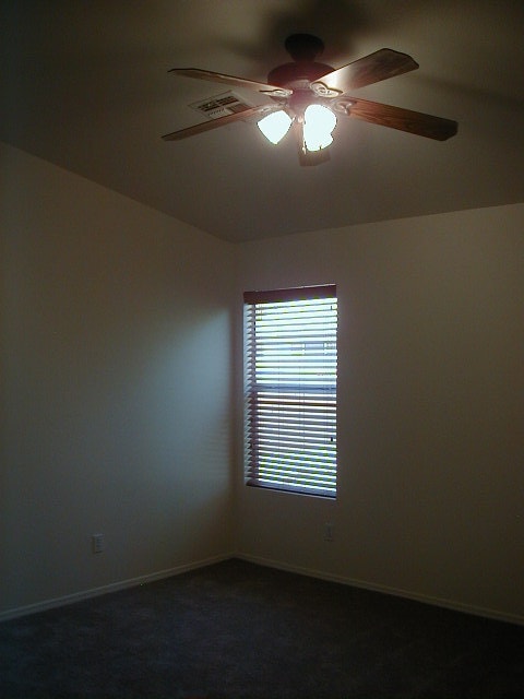 Building Photo - 3 Bedroom on NW side in Linda Vista Estates!