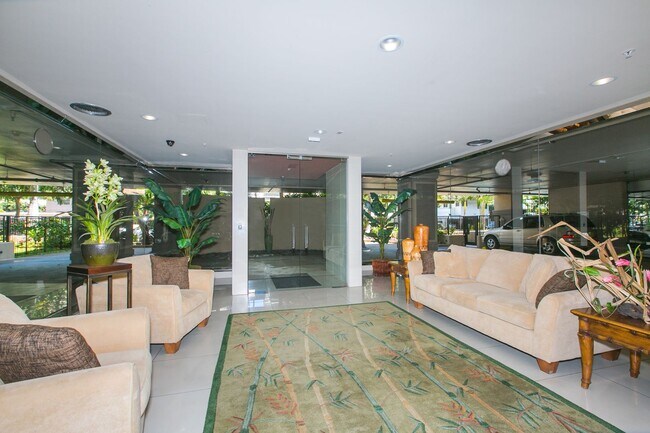 Building Photo - Loft at Waikiki - 2 Bdrm/2 Bath/2 Prkg - $4,500