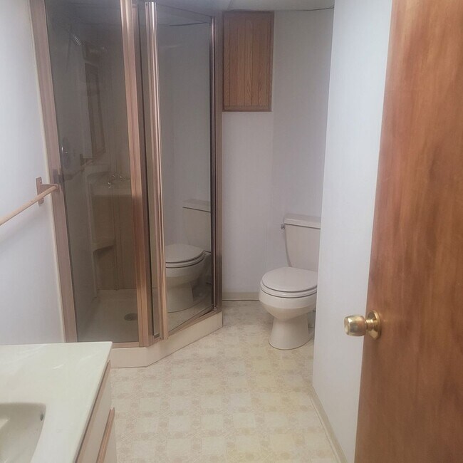 Building Photo - Large Home on NorthSide Grand Junction!!!!