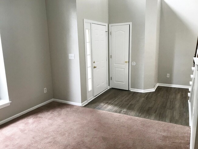 Building Photo - Oakbrooke Meadows