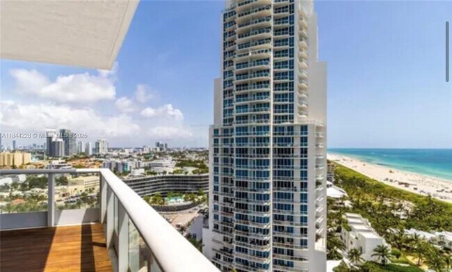 Building Photo - 100 South Pointe Dr