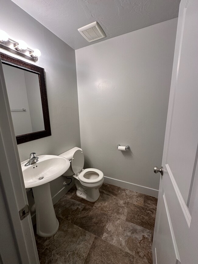 Building Photo - 3114 S Relic Ridge Dr