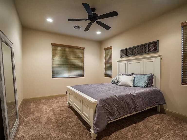 Master - 2819 S Grass Valley Dr