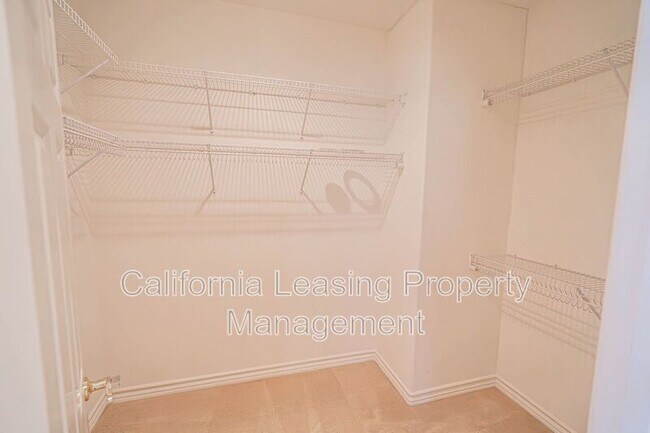 Building Photo - 23902 Lakeside Rd