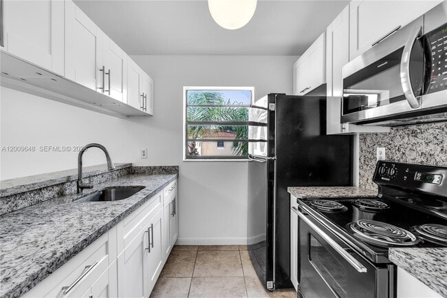 Building Photo - 18206 Mediterranean Blvd
