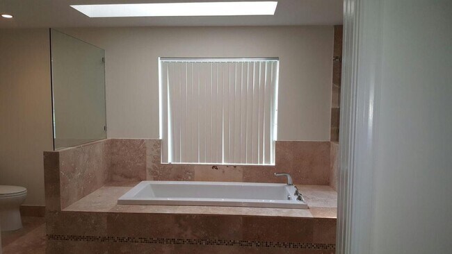 Building Photo - 4020 NW 24th Terrace