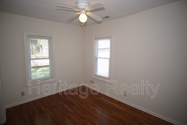 Building Photo - 307 E Oldham Ave