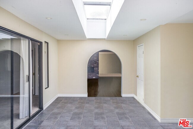 Building Photo - 8300 Regis Way