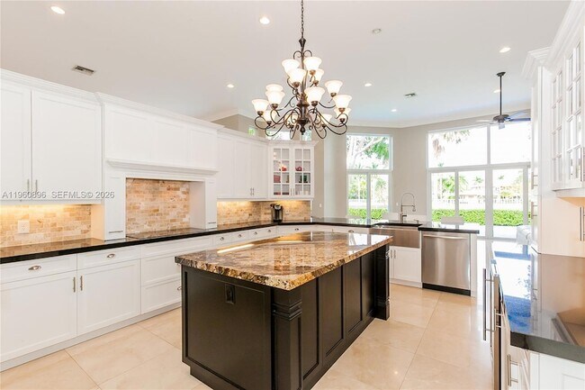 Building Photo - 3162 Inverness