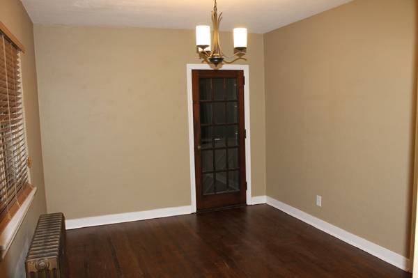 Dining room 2 - 202 Long Road