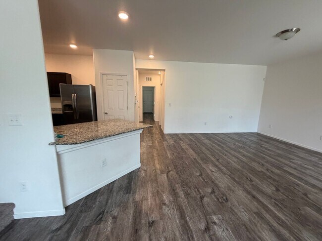 Building Photo - 9752 Silver Dollar Ln