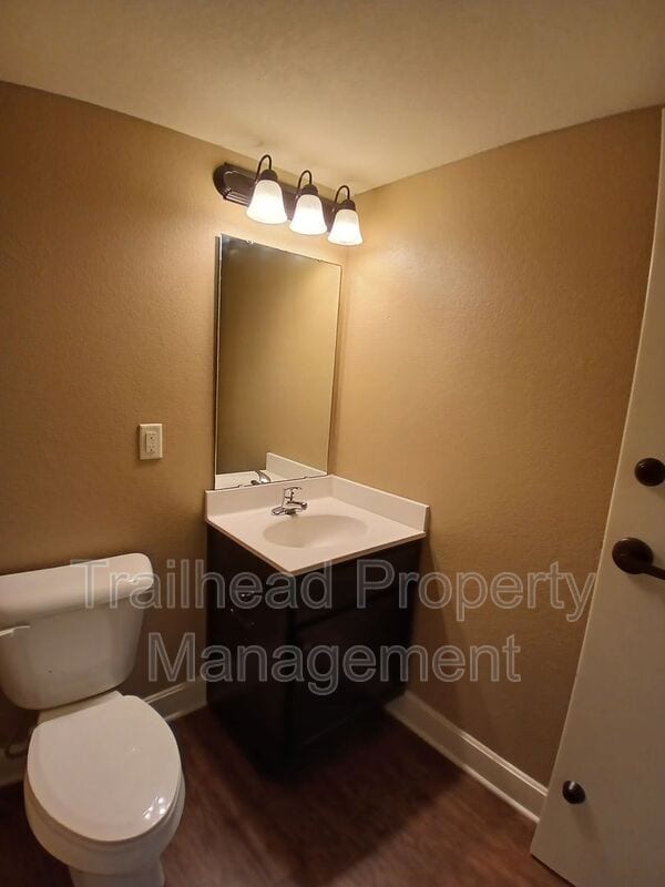 Building Photo - 21616 Westover Ct