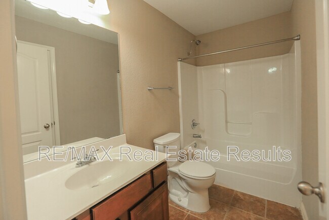 Building Photo - 6303 S 37th St
