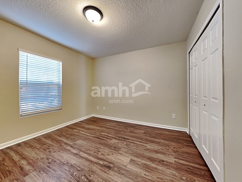 Building Photo - 1927 River Rock Rd