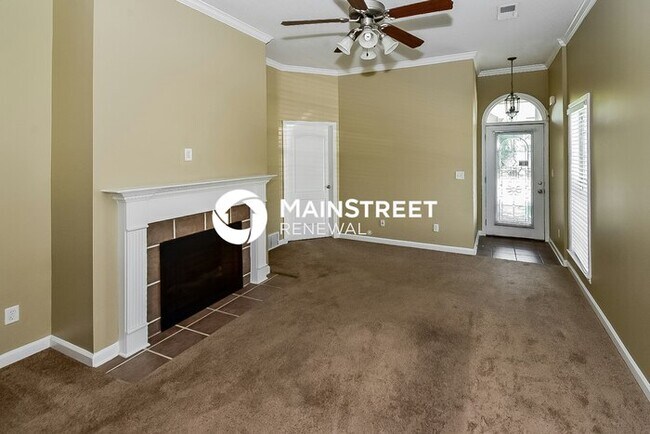 Building Photo - 3 Bedroom Pet-Friendly Home in Memphis, TN with Main Street Renewal