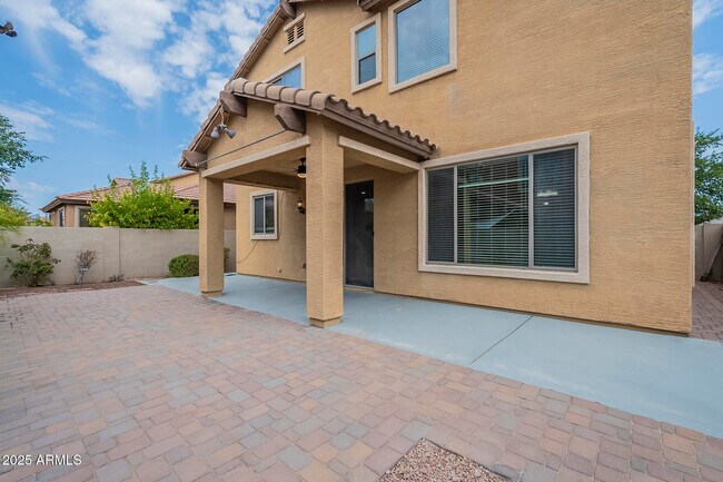 Building Photo - 4123 E Cherry Hills Dr