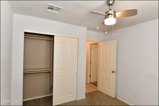 Building Photo - 10661 Canyon Sage Dr