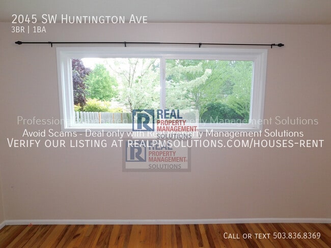 Building Photo - 2045 SW Huntington Ave