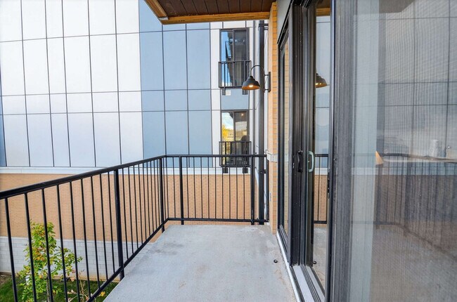 Building Photo - 229 S Grant St