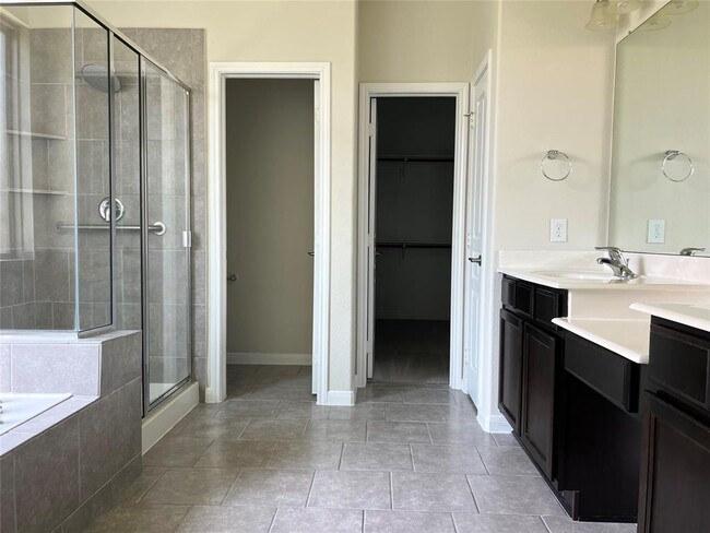 Building Photo - 24506 Raven Cliff Falls Dr