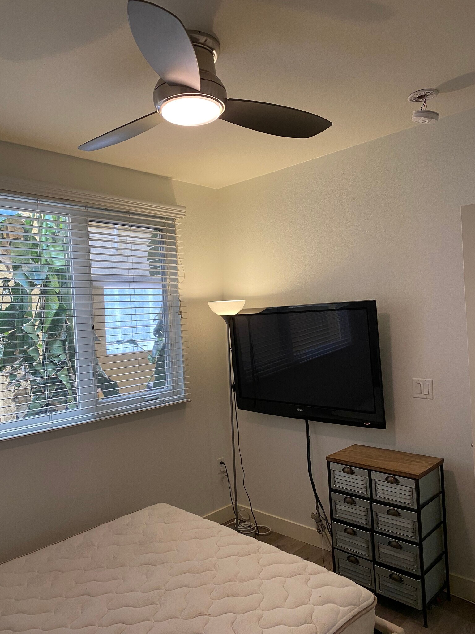 SECOND BEDROOM with TV - 21301 Erwin St