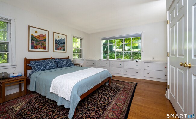 Building Photo - 55 Essex Hill Rd