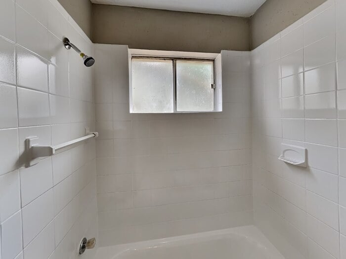 Building Photo - 24030 Griffin House Ln