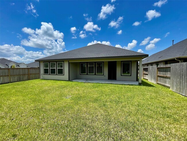 Building Photo - 17202 Coppice Oak Dr