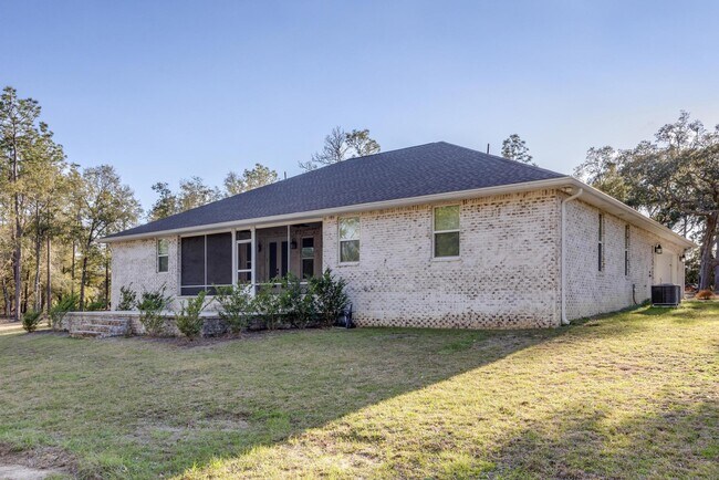 Building Photo - 1148 Sioux Cir