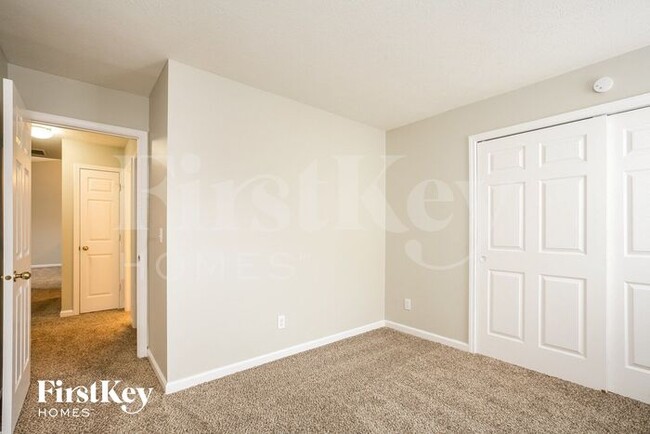 Building Photo - 6429 Blakeview Dr