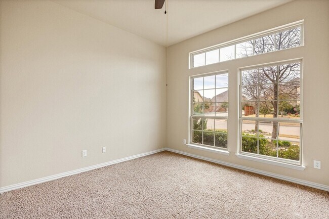 Building Photo - 228 Mineral Point Dr