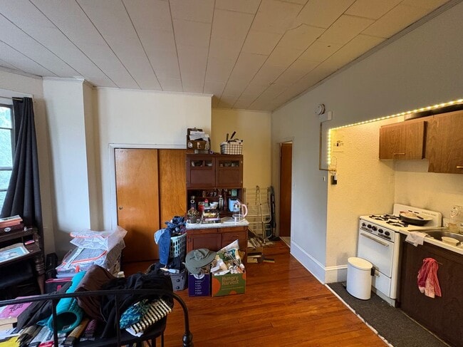 Building Photo - 3007 N Calvert St