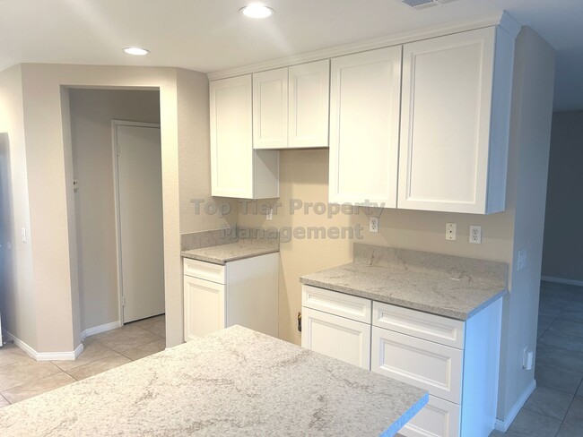 Building Photo - ****Beautiful 2 bed/2.5 bath House in Grea...