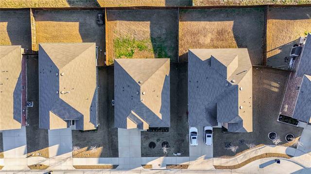 Building Photo - 719 Cool Cyn Trl