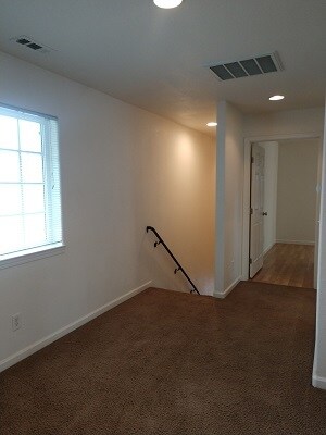 Building Photo - 1407 N Cherry St